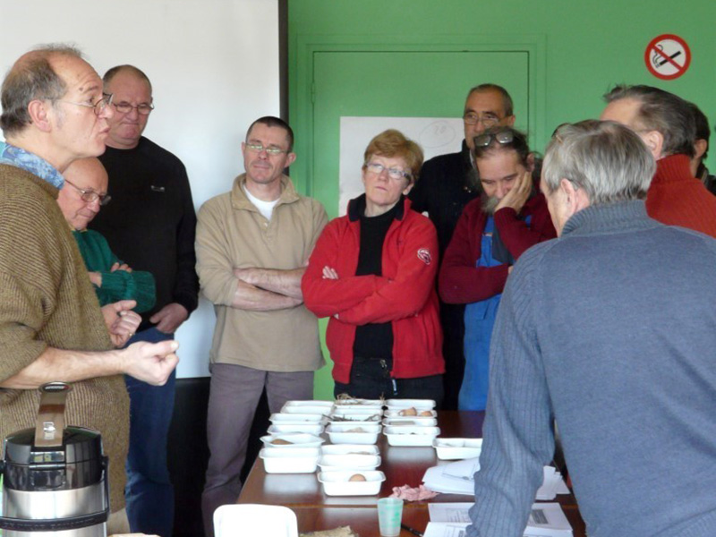 Groupe de futur éco-jardiniers avec leur formateur